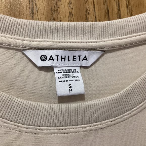 Athleta Harlow Hybrid Tee Size Small - Picture 9 of 11